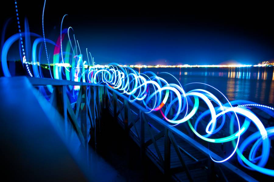 light_painting_06.jpg light_painting_06.jpg