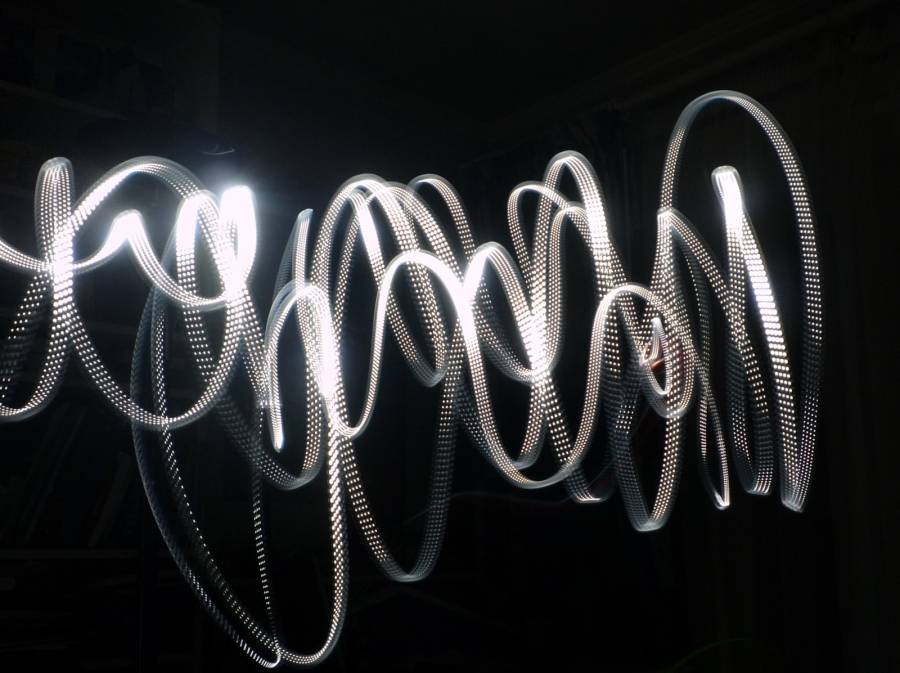 light_painting_04.jpg light_painting_04.jpg