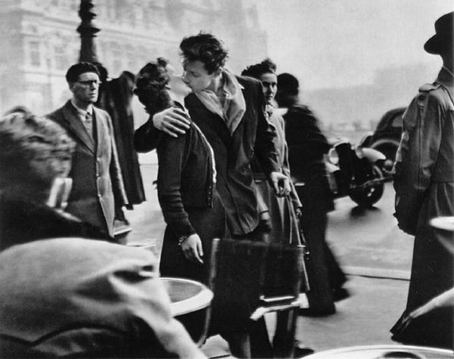 Le baiser de l'hôtel de ville (1950)